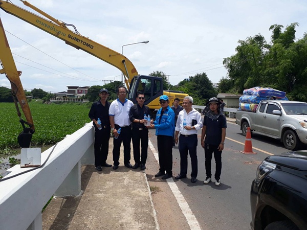 กปภ.สาขาพิมาย ร่วมกันกำจัดผักตบชวาและวัชพืชในแหล่งน้ำ