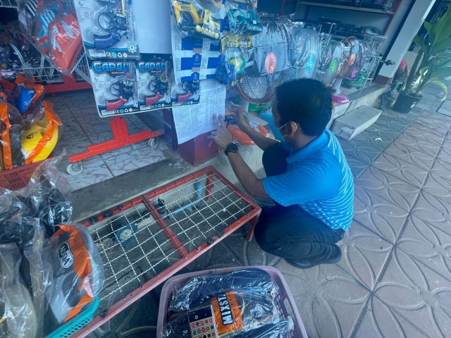 วันพุธที่ 16 พฤศจิกายน 2564 การประปาส่วนภูมิภาคสาขากาญจนดิษฐ์ โดยนายสุรพงศ์ สมหวัง ผู้จัดการ กปภ.สาขากาญจนดิษฐ์ มอบหมายคณะกรรมการลดน้ำสูญเสียเชิงพาณิชย์ในการตรวจสอบและทดสอบมาตร 0 คิว พื้นที่เขตจำหน่ายน้ำ ดอนสัก เทศบาลเมืองดอนสัก อำเภอดอนสัก เพื่อลดน้ำสูญเสียในระบบจำหน่ายและเพิ่มน้ำจำหน่ายต่อไป