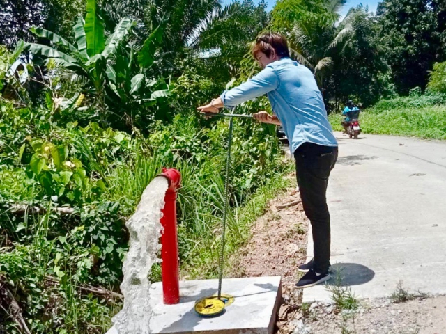 การประปาส่วนภูมิภาคสาขากระบี่ ดำเนินการตามแผนงานบริการและควบคุมน้ำสูญเสีย โบล์วน้ำเพื่อระบายตะกอนในเส้นท่อ