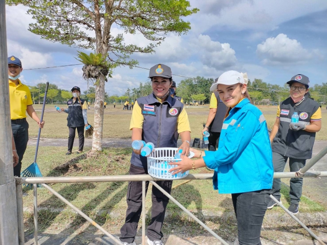 การประปาส่วนภูมิภาคสาขาชุมพร ร่วมสนับสนุนน้ำดื่มบรรจุขวดตราสัญลักษณ์ กปภ.เพื่อใช้ในกิจกรรมจิตอาสาพัฒนาในโอกาสวันสำคัญของชาติไทย