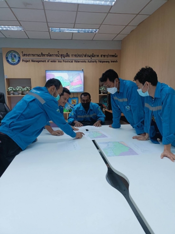 กปภ.สาขาปากพนัง ลงพื้นที่เดินสำรวจหาท่อแตก/ท่อรั่ว จากการทำ step test ตามแผนลดน้ำสูญเสีย บริเวณพื้นที่ DMA-07 สำนักงาน กปภ.สาขาปากพนัง บริเวณ ถ.ศรีสมบูรณ์ และ ถ.สุนอนันต์ อ.ปากพนัง จ.นครศรีธรรมราช