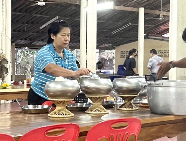 กปภ.สาขาขลุง เข้าร่วมกิจกรรมเข้าวัดทำบุญวันธรรมสวนะ (วันพระ) ณ วัดช้างข้าม ตำบลซึ้ง อำเภอขลุง จังหวัดจันทบุรี
