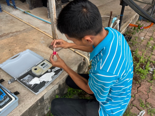 การประปาส่วนภูมิภาคสาขาคลองท่อมเข้าตรวจสอบคุณภาพน้ำ ณ ตำบลคลองท่อมใต้ อำเภอคลองท่อม จังหวัดกระบี่