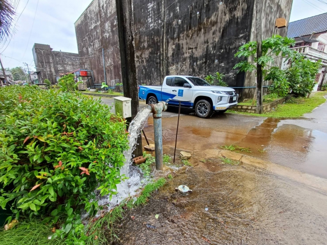 การประปาส่วนภูมิภาคสาขาตะกั่วป่า ดำเนินการตามแผนงานบริการและควบคุมน้ำสูญเสีย โบล์วน้ำเพื่อระบายตะกอนในเส้นท่อ ช่วงเดือนมิถุนายน ปี2566