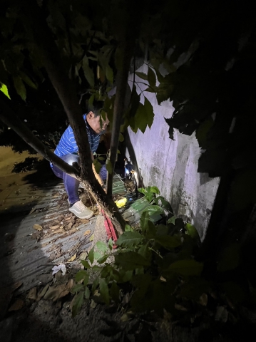 กปภ.สาขากำแพงเพชร เร่งหาท่อแตกรั่วพื้นที่เป้าหมาย หลังพบน้ำไหลอ่อนตลาดปากดง