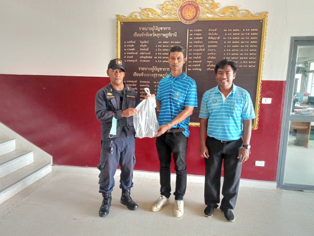 วันศูกร์ที่ 7 กรกฎาคม 2566 นายสุรพงศ์ สมหวัง ผจก.กปภ.สาขากาญจนดิษฐ์ มอบหมายนายวราพงษ์ ทองเทพ หัวหน้างาน 8 งานผลิตพร้อมพนักงานในสายงานผลิต ออกพื้นที่ตรวจสอบคุณภาพน้ำประปา โดยการตรวจวัดค่าคลอรีนคงเหลือ ค่าความขุ่นในน้ำประปา ค่าความเป็นกรดเป็ฯด่าง  ณ เรือนจำกลางจังหวัดสุราษฎร์ธานี ตำบลพลายวาส อำเภอกาญจนดิษฐ์ จังหวัดสุราษฎร์ธานี โดยเป็นการตรวจสอบและควบคุมคุณภาพน้ำประปาในระบบจ่าย ตามโครงการจัดการน้ำสะอาด (WSP) ตามจุดควบคุมตรวจสอบตามแผนที่กำหนด ผลการตรวจสอบคุณภาพน้ำเป็นไปตามเกณฑ์มาตรฐาน กปภ.