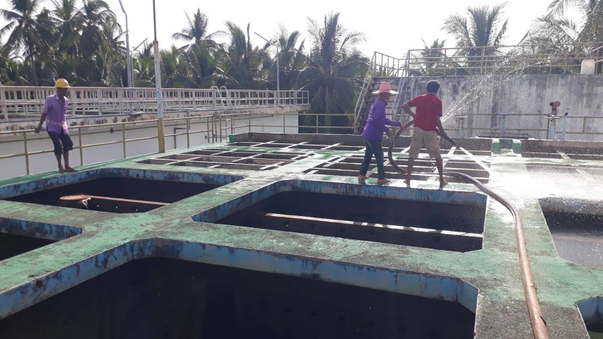 กปภ.สาขาปากพนัง ดำเนินการล้างถังตกตะกอนโรงกรองน้ำ ณ  แม่ข่ายปากพนัง ตามแผนงานโครงการจัดการน้ำสะอาด (WSP)