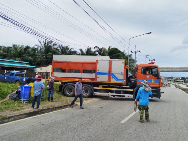 กปภ.สาขาบางสะพาน ประสานขอรับสนับสนุนเครื่องสูบน้ำระยะไกลจากศูนย์ป้องกันและบรรเทาสาธารณภัย เขต 4 ประจวบคีรีขันธ์ (ปภ.เขต 4) สูบทอยน้ำดิบจากคลองหินปิด ไปยังสถานีผลิตน้ำช้างแรก เพื่อแก้ไขปัญหาสถานการณ์ภัยแล้ง