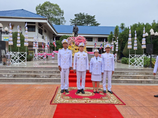 การประปาส่วนภูมิภาคสาขากาญจนดิษฐ์ เข้าร่วมกิจกรรมวางพวงมาลาเพื่อน้อมรำลึกในพระมหากรุณาธิคุณเนื่องในวันคล้ายวันสวรรคต พระบาทสมเด็จพระจุลจอมเกล้าเจ้าอยู่หัว 23 ตุลาคม 2566