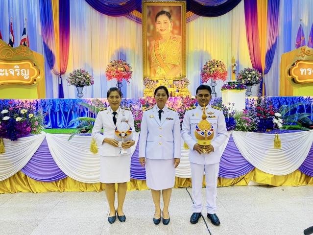 กปภ.สาขากระบี่ ร่วมพิธีถวายเครื่องราชสักการะและวางพานพุ่มเงินพุ่มทอง และพิธีจุดเทียนถวายพระพรชัยมงคลสมเด็จพระนางเจ้าฯ พระบรมราชินี” เนื่องโอกาสวันเฉลิมพระชนมพรรษา วันที่ 3 มิถุนายน 2567