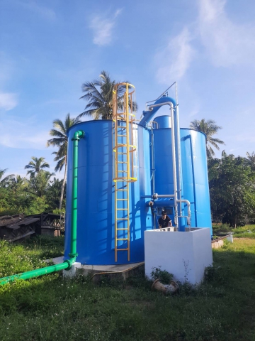 การประปาส่วนภูมิภาคสาขาบางสะพานร่วมกันทำความสะอาด ล้างถังตกตะกอนโมบายแพล้น ขนาด 100 ลบ.ม.ณ สถานีผลิตน้ำร่อนทอง