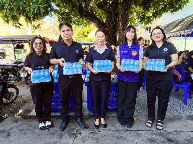 กปภ.สาขานครไทยสนับสนุนน้ำดื่ม กปภ.กับสภากาชาดไทยในการรับบริจาคโลหิต