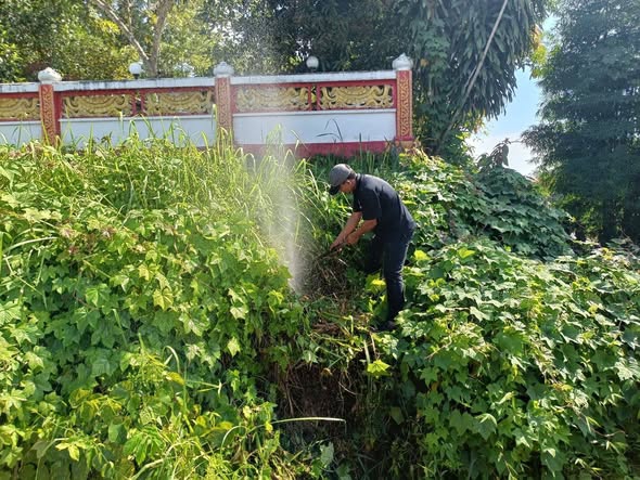 กปภ.สาขาคลองท่อม ลงพื้นที่สำรวจเพื่อค้นหาท่อแตก-รั่ว ในพื้นที่บริเวณตำบลห้วยน้ำขาว