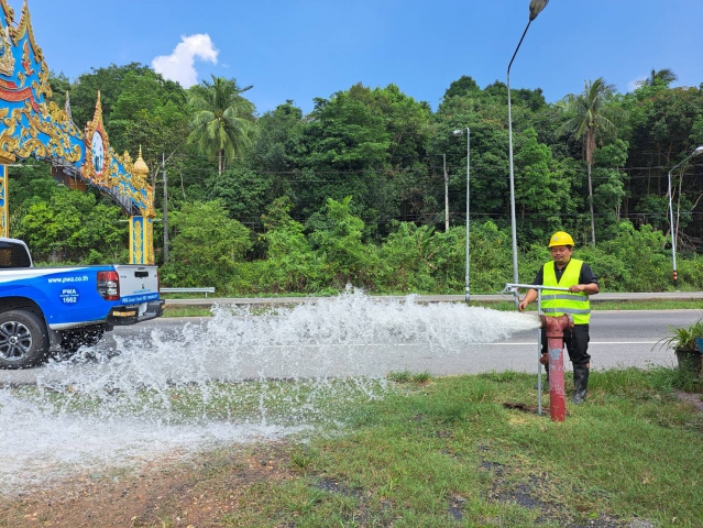 กปภ.สาขาระนอง รักษาคุณภาพน้ำประปาใสสะอาด ดำเนินการตามแผนระบายตะกอนในเส้นท่อ ประจำเดือน มีนาคม 2569