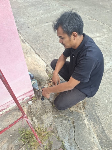 การประปาส่วนภูมิภาคสาขาอ่าวลึก ลงพื้นที่ตามโครงการ "ผู้ใช้น้ำมั่นใจ กปภ.เช็คชัวร์" โดยทำการตรวจสอบแรงดันน้ำ บริเวณพื้นที่ตำบลอ่าวลึกใต้ อำเภออ่าวลึก จังหวัดกระบี่