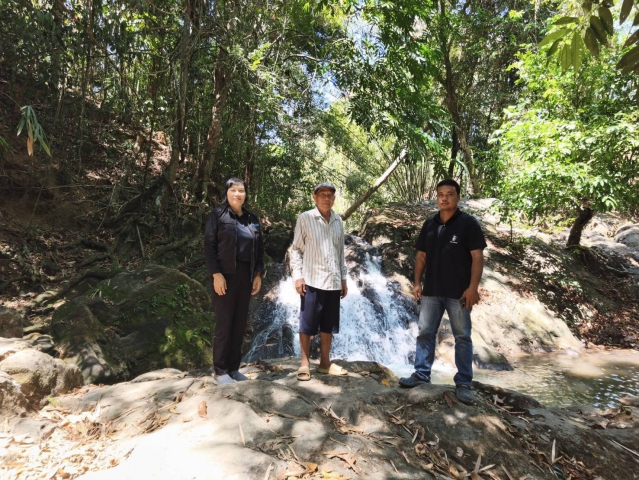 การประปาส่วนภูมิภาคสาขาคลองท่อมลงพื้นที่ติดตามสถานการณ์น้ำ บริเวณคลองสินปุน