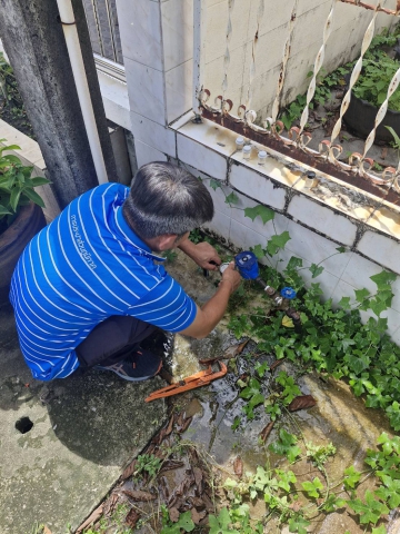 กปภ.สาขาภูเก็ต ลงพื้นที่ตรวจสอบคุณภาพน้ำปลายสาย บริเวณหมู่บ้านภูเก็ตวิลล่าดาวรุ่ง ตำบลวิชิต อำเภอเมือง จังหวัดภูเก็ต