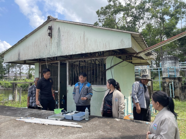 กปภ.สาขาระยอง ลงพื้นที่ตรวจสอบระบบประปาหมู่บ้าน ต.ตาขัน เร่งให้คำแนะนำแก้ไขปัญหาน้ำขุ่นเหลือง เพื่อสุขอนามัยของชุมชน