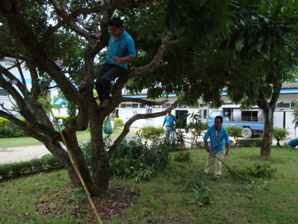 ไฟล์แนบ กปภ.สาขาสันกำแพง โดยนางนภาพร  พูนสุขสันติ ผู้จัดการ พนักงาน และลูกจ้างในสังกัด ร่วมทำกิจกรรม  Big Cleaning Day ทำความบริเวณโดยรอบสำนักงาน และโรงสูบน้ำแรงสูง  เมื่อวันที่ 13  กันยายน 2555 เวลา  09.30 น.