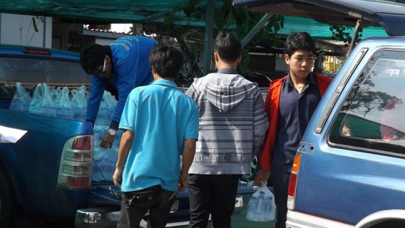ไฟล์แนบ กปภ.สาขาชัยภูมิ สนับสนุนกิจกรรมของเยาวชนผู้พิการ โรงเรียนโสตศึกษา จังหวัดชัยภูมิ มอบน้ำดื่มบรรจุขวด กปภ. สำหรับการแข่งขันทักษะทางวิชาการฯ ครั้งที่ ๖๒