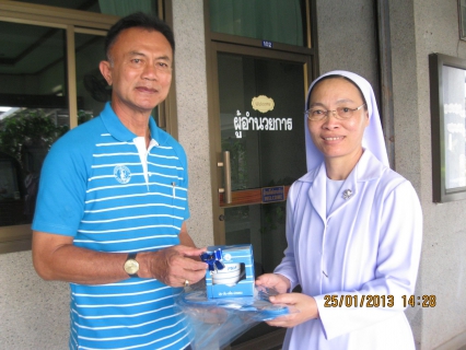 ไฟล์แนบ กปภ.สาขาตราด มอบของที่ระลึกให้ผู้ใช้น้ำรายใหญ่