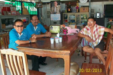 ไฟล์แนบ กปภ.สาขาบ้านฉาง โดย นายธีรทัศน์ กลองชิต หนง.ผลิต และนายดนัย เอกวิริยกิจ หนง.อำนวยการ เข้าพบปะเยี่ยมเยือนประธานชุมชอยประปา เพื่อสอบถามและพูดคุย สำรวจความพึงพอใจในการให้บริการของ กปภ.สาขาบ้านฉาง