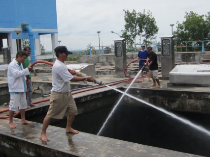 ไฟล์แนบ กปภ.สาขาบ้านฉาง ทำความสะอาดระบบผลิตน้ำประปา ณ โรงกรองน้ำบ้านฉาง