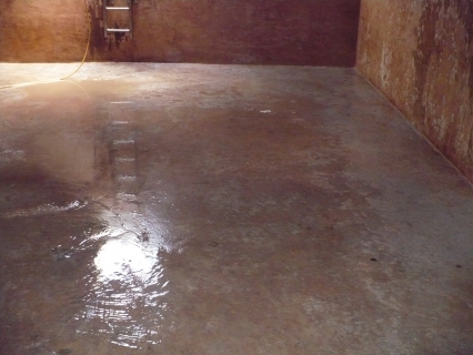 ไฟล์แนบ การประปาส่วนภูมิภาคสาขาจันทบุรี ล้างถังน้ำใสที่สถานีจ่ายน้ำบางกระไชย