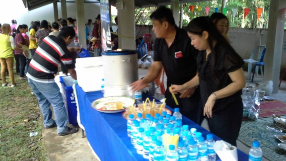 ไฟล์แนบ กปภ.สาข่าพะเยา จัดตั้งโรงทานน้ำดื่ม เนื่องในงานทอดกฐิน ณ วัดหนองแก้ว ตำบลแม่กา อำเภอเมือง จังหวัดพะเยา