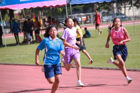 ไฟล์แนบ กปภ.ข.๙ สนับสนุนน้ำดื่มการแข่งขันกรีฑานักเรียนอำเภอสันทราย ประจำปี ๒๕๕๗