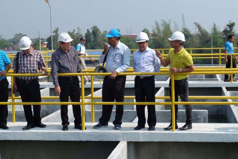 ไฟล์แนบ ประธานกรรมการ กปภ. พร้อมด้วยคณะอนุกรรมการติดตามการดำเนินงานตามนโยบาย ลงพื้นที่เยี่ยมชมระบบผลิตน้ำประปาของ กปภ.สาขาสุราษฎร์ธานี (พ.) และตรวจดูพื้นที่งานก่อสร้าง สถานีผลิตน้ำบ้านนาทราย อ.พุนพิน จ.สุราษฎร์ธานี