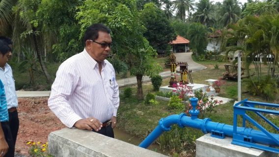 ไฟล์แนบ นายวิชาญ นิ่งน้อย ผู้จัดการฯ ลงพื้นที่ตรวจรับงานตามสัญญาจ้างเหมาโครงการวางท่อขยายเขตจำหน่ายน้ำ หมู่ 1,หมู่ 2 และหมู่ 5 ตำบลบางโพธิ์ อำเภอเมือง จังหวัดสุราษฎร์ธานี