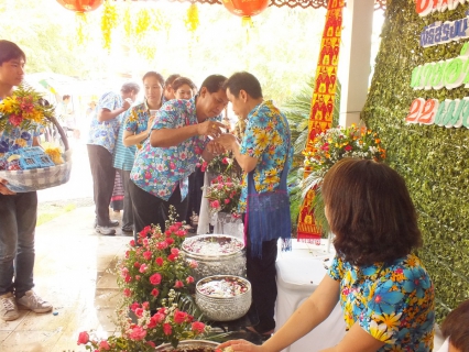 ไฟล์แนบ การประปาส่วนภูมิภาคสาขาแม่สอด นำโดย นายชูศักดิ์ เลื่อมนรินทร์ ผู้จัดการ และพนักงาน ร่วมงานพิธีสรงน้ำพระและรดน้ำดำหัวนายอำเภอแม่สอด งานปี๋ใหม่เมือง เมื่อวันศุกร์ที่ 22 เมษายน 2559 ณ บ้านพักนายอำเภอแม่สอด