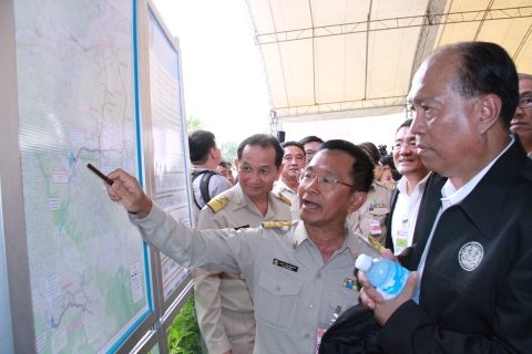 ไฟล์แนบ นายชุมพล โชคพงษ์อุดมชัย รองผู้ว่าการ(ปฏิบัติการ 4) รักษาการแทนผู้ว่าการการประปาส่วนภูมิภาค เข้าร่วมต้อนรับพลเอก ประยุทธ์ จันทร์โอชา นายกรัฐมนตรี และคณะในกิจกรรมการตรวจติดตามการบริหารจัดการน้ำ และการแก้ปัญหาภัยแล้งจังหวัดนครราชสีมา