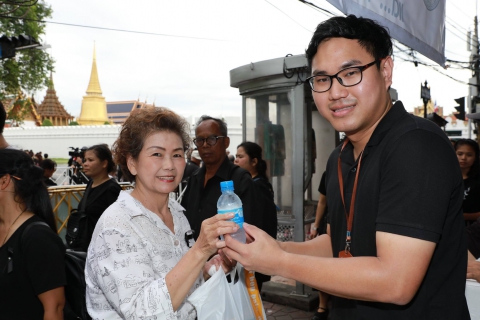 ไฟล์แนบ กปภ. ร่วมฟังพระพิธีธรรมสวดพระอภิธรรมพระบรมศพ  พร้อมบริการน้ำดื่มและอาหารแก่ประชาชนอย่างต่อเนื่อง