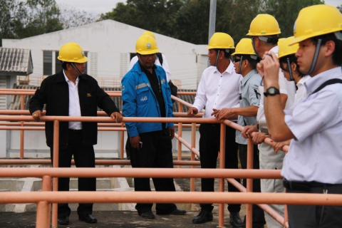ไฟล์แนบ การประปาส่วนภูมิภาคเขต 2 ร่วมกับ กปภ.สาขาพระนครศรีอยุธยา(พ) และกปภ.สาขาหนองแค ให้การต้อนรับคณะผู้เชี่ยวชาญระบบประปาจากประเทศญี่ปุ่น เข้าสำรวจพื้นที่ กปภ.เพื่อเสนอแนะเทคโนโลยีในการแก้ปัญหาระบบประปา