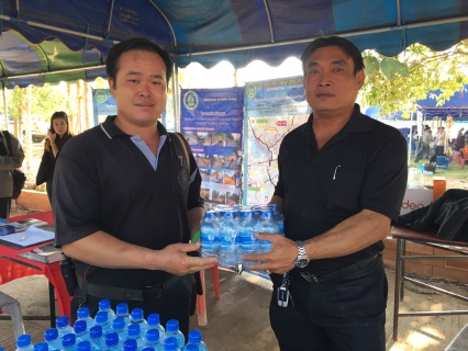 ไฟล์แนบ  การประปาส่วนภูมิภาคสาขาพะเยา นำโดยนายกฤช เกษจรัล ผู้จัดการการประปาส่วนภูมิภาคสาขาพะเยา นายนิวัติ บุญเรือง หัวหน้างานผลิต , นางละไม กองอิ่น หัวหน้างานอำนวยการ พร้อมพนักงานและลูกจ้าง ร่วมกิจกรรมโครงการ หน่วยบำบัดทุกข์ บำรุงสุข สร้างรอยยิ้มให้ประชาชน จังหวัดพะเยา ณ องค์การบริหารส่วนตำบลจำป่าหวาย
