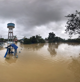 ไฟล์แนบ ภาคใต้น้ำท่วมหนัก กปภ.บางสาขาหยุดจ่ายน้ำประปาชั่วคราว