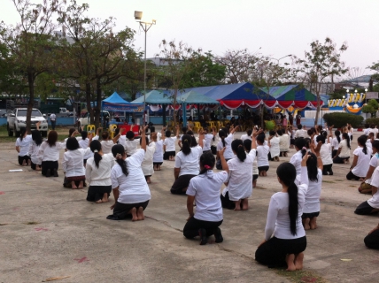 ไฟล์แนบ กปภ.สาขาชุมพวงบริการน้ำดื่มแก่ผู้ร่วมกิจกรรมรำบวงสรวงท้าวสุรนารี