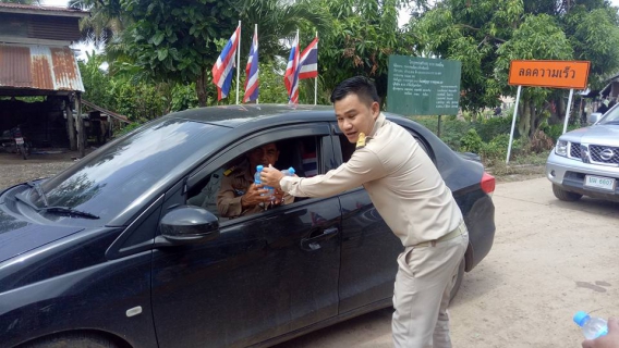 ไฟล์แนบ กปภ.สาขาลำปลายมาศ ร่วมรับเสด็จฯ สมเด็จพระเทพรัตนราชสุดาฯ สยามบรมราชกุมารี และแจกน้ำดื่มบรรจุขวดตราสัญลักษณ์ กปภ.