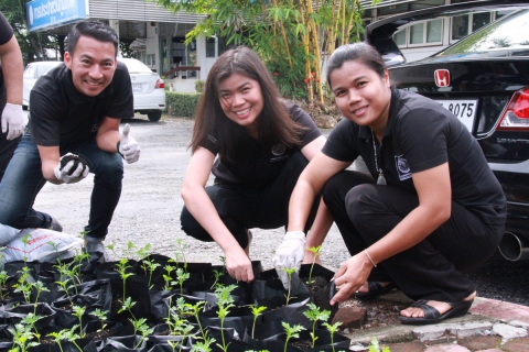 ไฟล์แนบ กปภ.ข.2 ร่วมกันปลูกดอกดาวเรือง รำลึกพระมหากรุณาธิคุณ ในหลวง ร.9