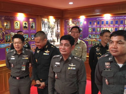 ไฟล์แนบ  นายสกล ถุงทรัพย์ ผจก.กปภ.สาขาวัฒนานคร ได้เข้าร่วมพิธีรับเครื่องหมายแหนบรูปกระเป๋ากระสุนคันชีพ พระนามาภิไธย ย่อ สก.