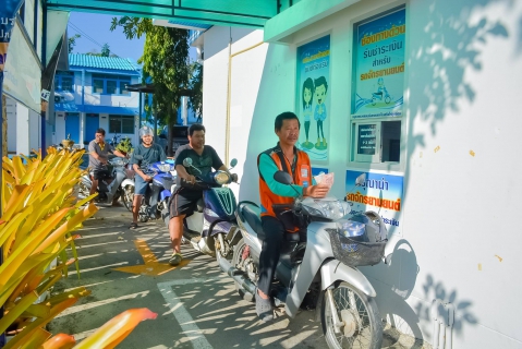 ไฟล์แนบ กปภ. ปลื้ม! ลูกค้าประทับใจบริการ Drive Thru รับชำระค่าน้ำประปา 