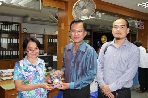 ไฟล์แนบ ผอ.กปภ.ข.๓ เข้าพบและมอบของที่ระลึกแด่นายอำเภอบ้านโป่ง 