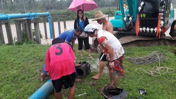 ไฟล์แนบ กปภ.บางสะพาน น้ำท่วมหนักเร่งแก้ปัญหาน้ำไหลอ่อน ต.ร่อนทอง