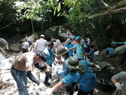 ไฟล์แนบ กปภ.สาขาบ้านบึง ร่วมกิจกรรม CSR สร้างฝายชะลอน้ำ ณ เขาอ่างช้างน้ำ