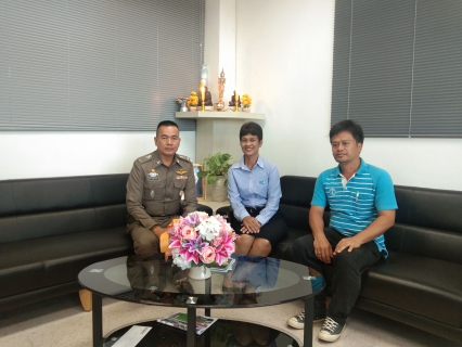 ไฟล์แนบ วันพุธ ที่ 30 ตุลาคม 2562 กปภ.สาขากาญจนดิษฐ์ นำโดยนางอัญชลี รัตนสุภา ผจก.กปภ.สาขากาญจนดิษฐ์ พร้อมด้วยนายพงษ์กาญจน์ วรรณาลัย หัวหน้างาน 8 งานผลิตและควบคุมคุณภาพน้ำและว่าที่ร้อยตรีสุพจน์ ศรีรักษ์ นายช่างเครื่องกล 6 ได้เข้าพบ พันตำรวจเอกสุทธิ นิติอัครพงศ์ ผกก.สภ.ดอนสัก