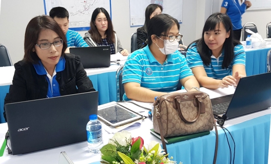 ไฟล์แนบ กองบัญชีและการเงินร่วมกับกองเทคโนโลยีสารสนเทศ กปภ.ข.๓ ลงพื้นที่จัดอบรมเชิงปฏิบัติการ On The Job Training (OJT) เรื่องการซักซ้อมการบันทึกต้นทุน/เงินรับค่าติดตั้งมาตรวัดน้ำและวางท่อขยายเขต ผ่านเว็บไซต์ กปภ.ข.๓