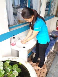 ไฟล์แนบ กปภ.สาขาบ้านนา ให้บริการจุดล้างมือ พร้อมเจลแอลกอฮอล์ 