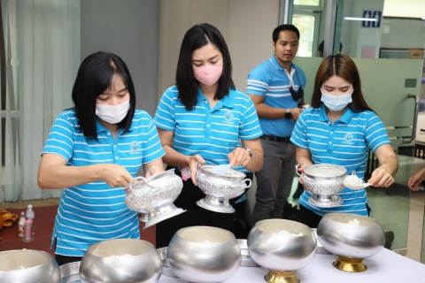 ไฟล์แนบ การประปาส่วนภูมิภาคเขต 2 จัดพิธีทำบุญเลี้ยงพระ และร่วมสักการะพระแม่ธรณีเนื่องในวันสถาปนา กปภ. ครบรอบ 42 ปี